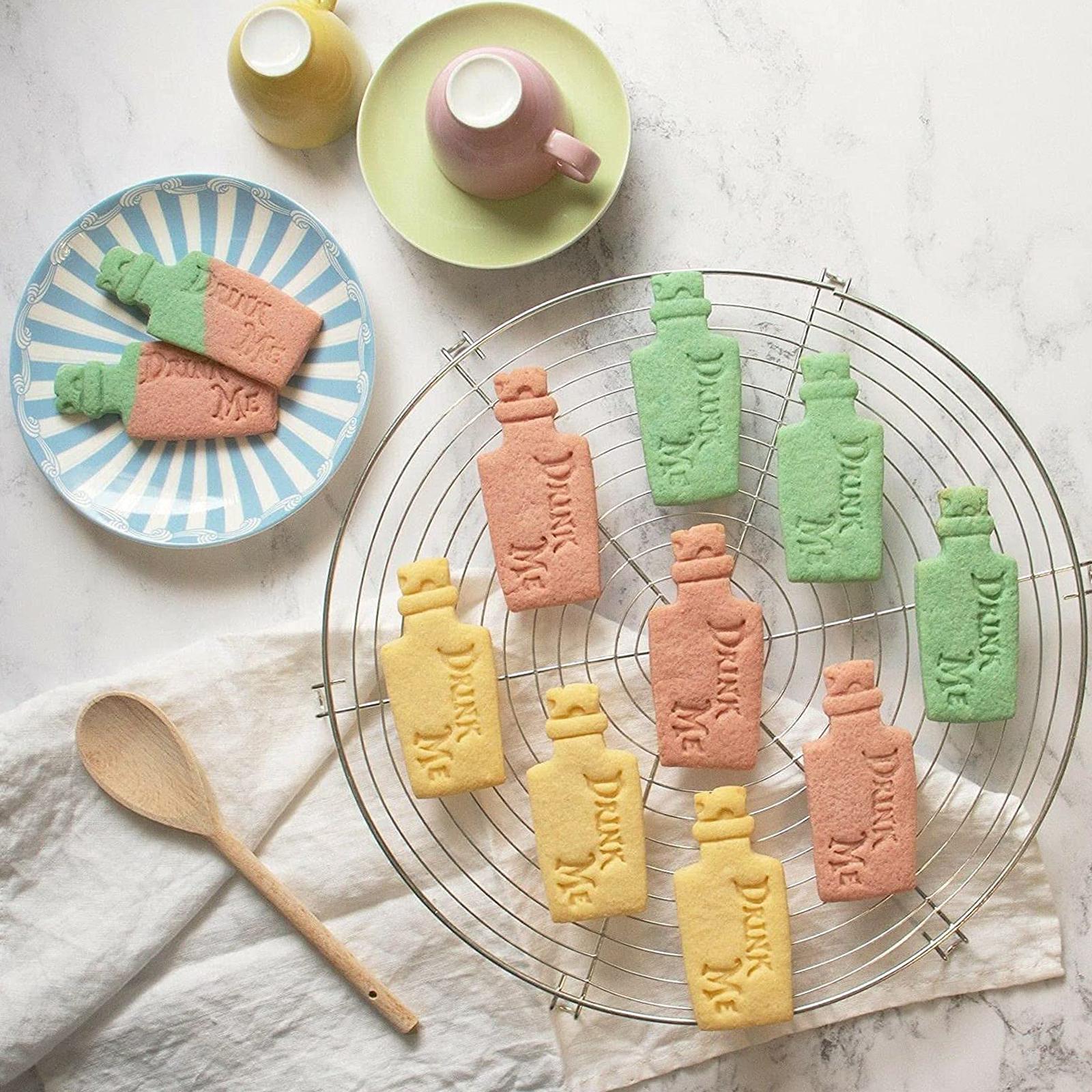 Eat Me Cookie Cutter Cookie Mold Cutter Handmade Biscuit Press Stamp Embosser Pasty Cake Sugar DIY Baking Tools Accessories