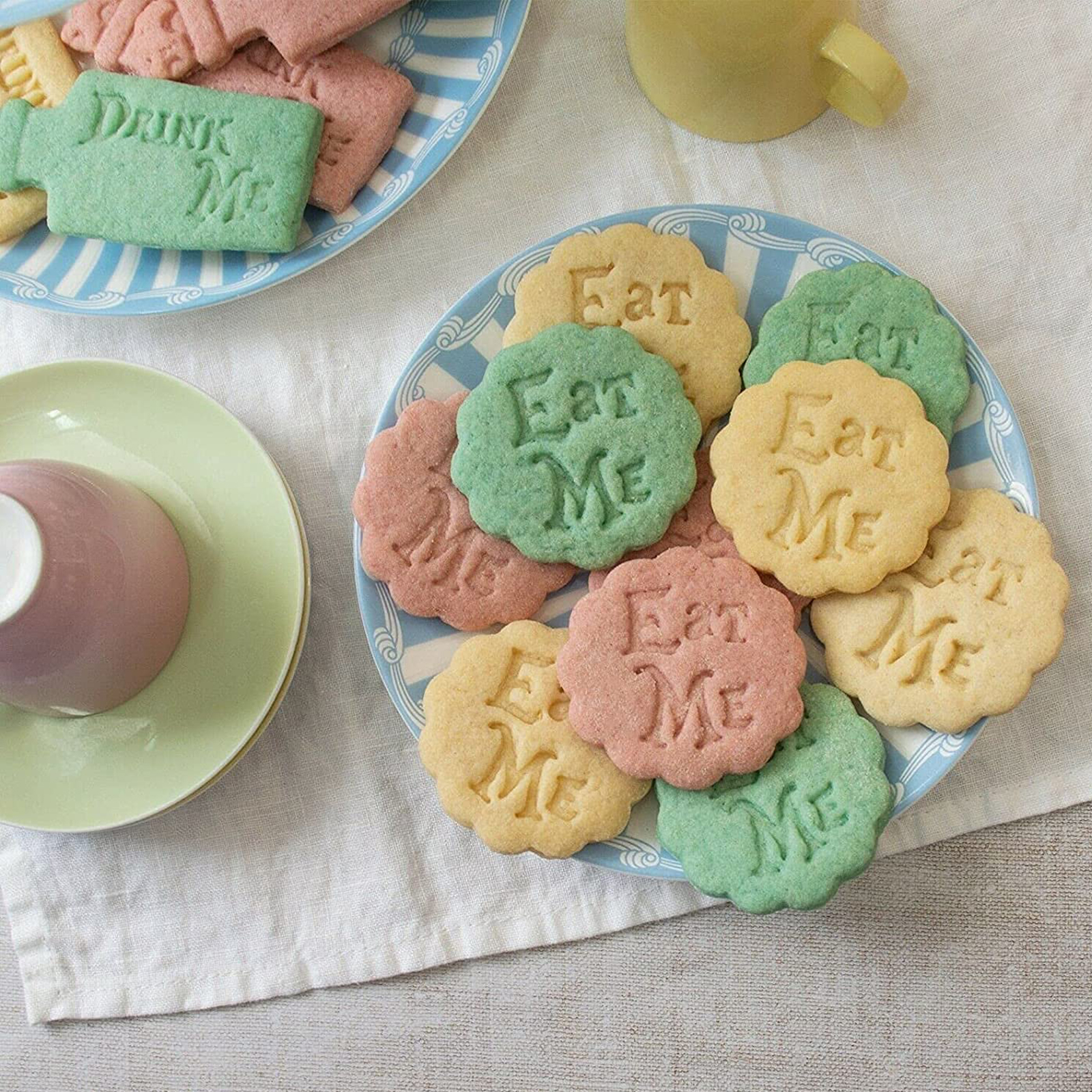 Eat Me Cookie Cutter Cookie Mold Cutter Handmade Biscuit Press Stamp Embosser Pasty Cake Sugar DIY Baking Tools Accessories